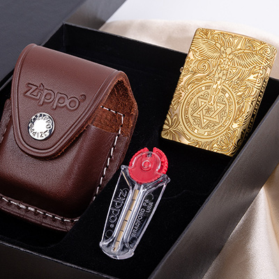 Набор Зажигалка Zippo 204B Brushed Brass с гравировкой Ангел + чехол LPCB + кремний 2406NG